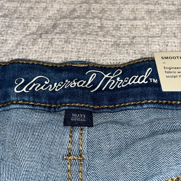 NWT Universal Thread Shorts - Picture 6 of 7